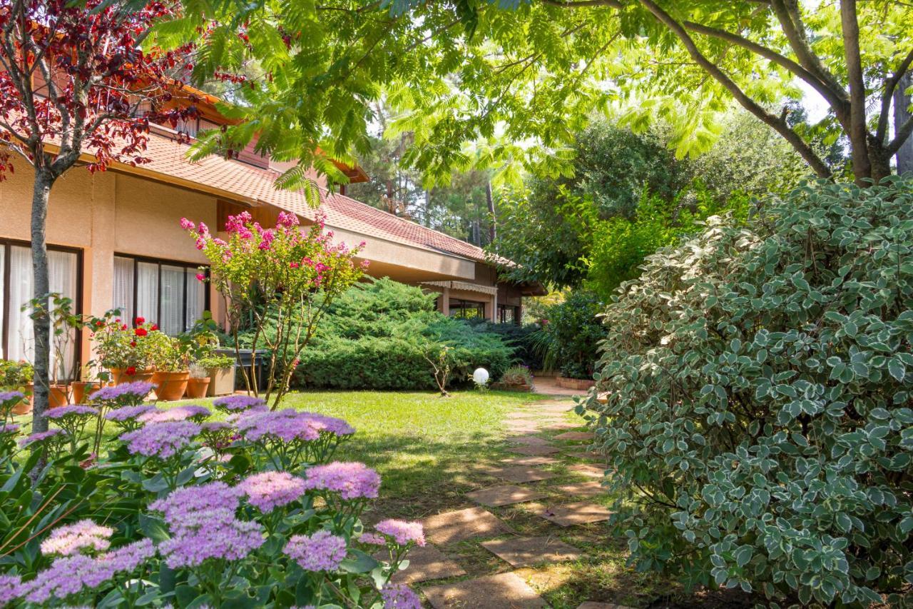 Hoteliere Les Acanthes